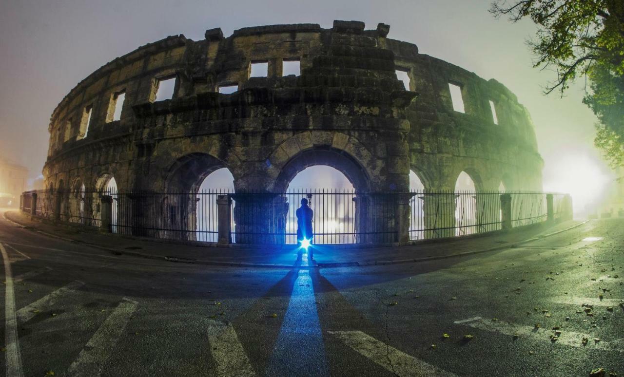 Mara Appartamento Pola Esterno foto